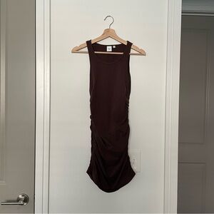 ARITZIA • tna brown ruched mini dress